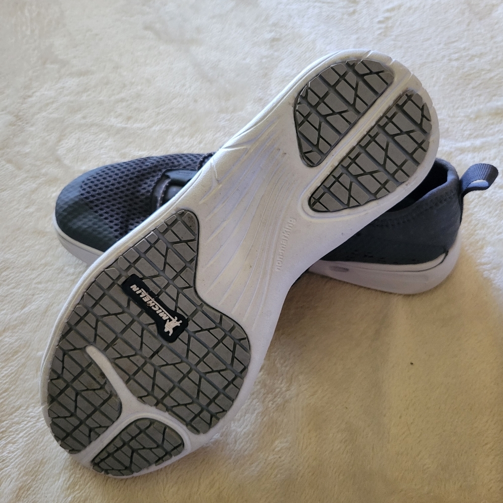 NWOT-Under Armour Water Shoes - Picture 2 of 4